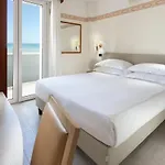 Hotel Bikini