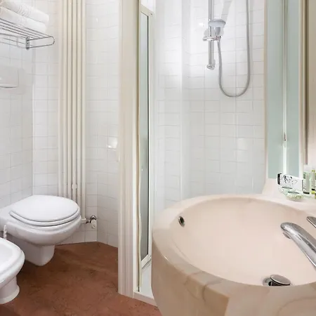 Отель Bikini Римини